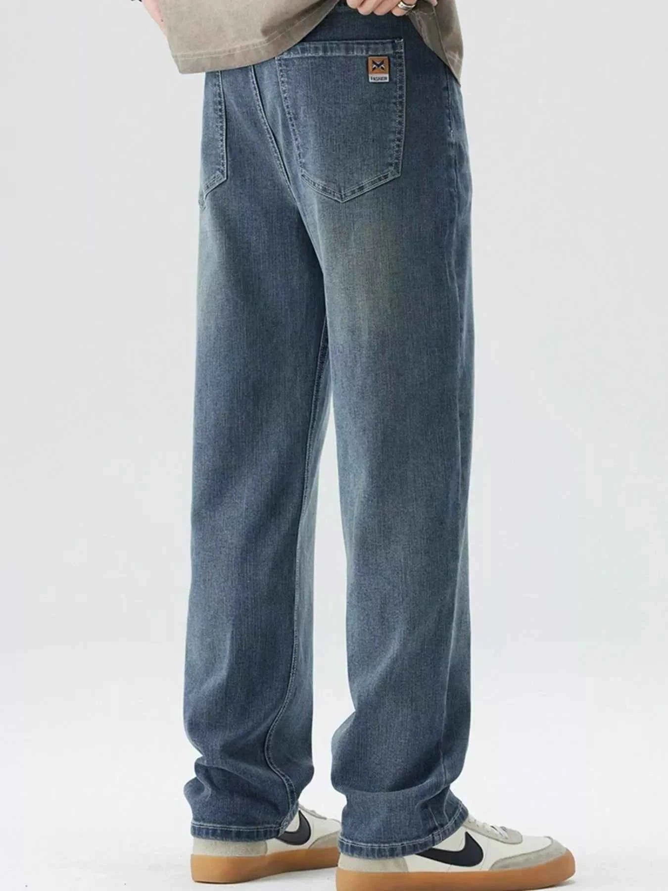 Men's Wide Leg Jeans with Pockets