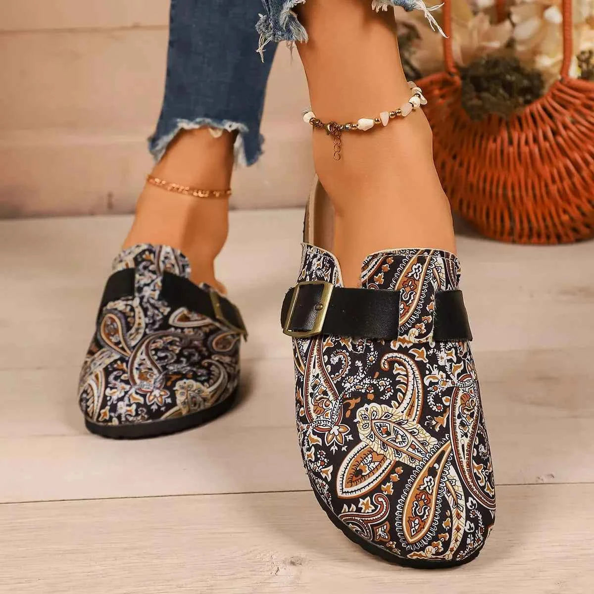 Round Toe Flats Slip-Ons