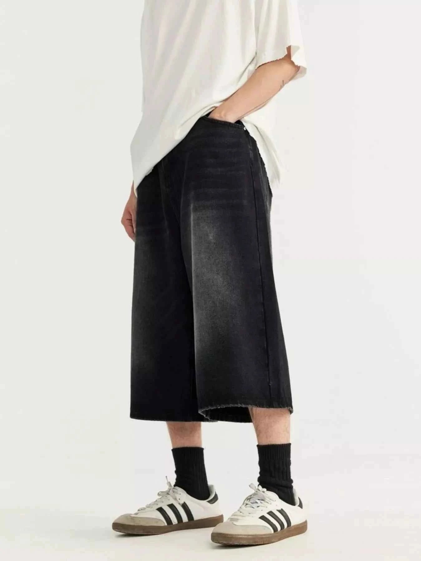 Men's Washed Wide Leg Demin Shorts