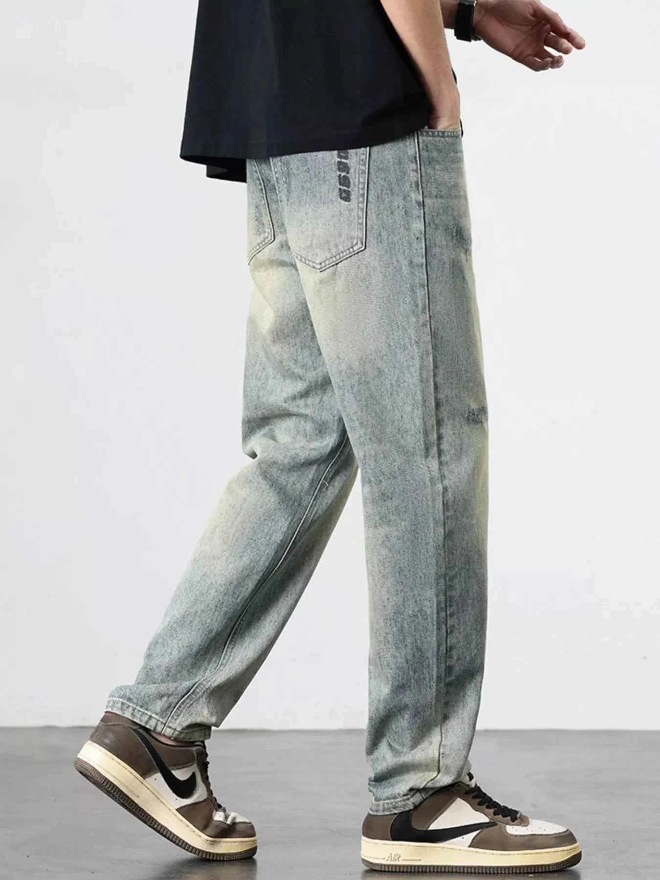 Men's Wide-Leg Relaxed Fit Jeans