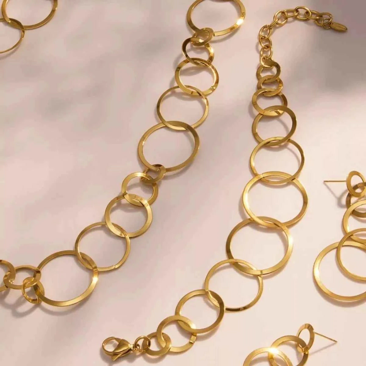 18K Gold-Plated Titanium Steel Round Bracelet