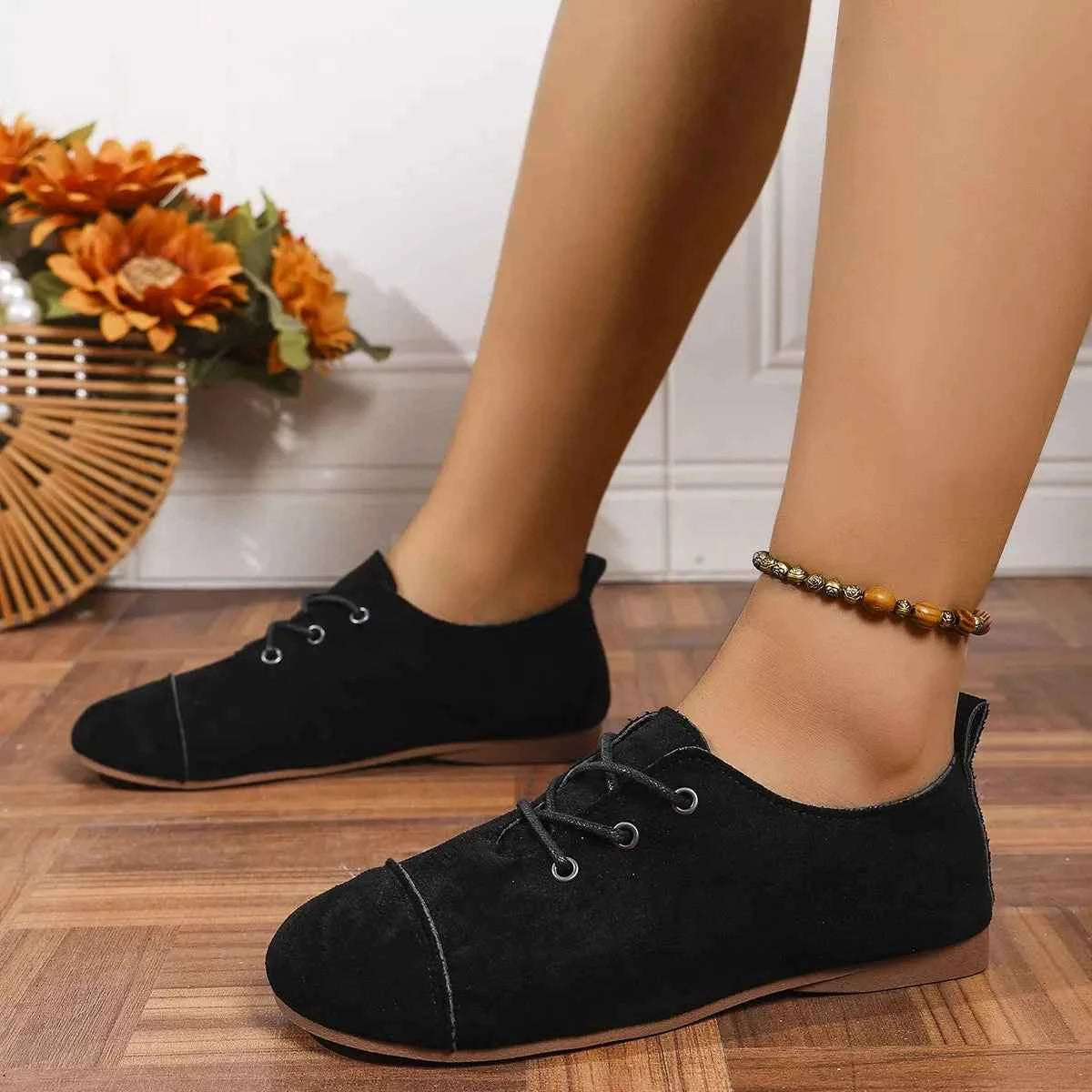 Round Toe Lace Up Sneaker