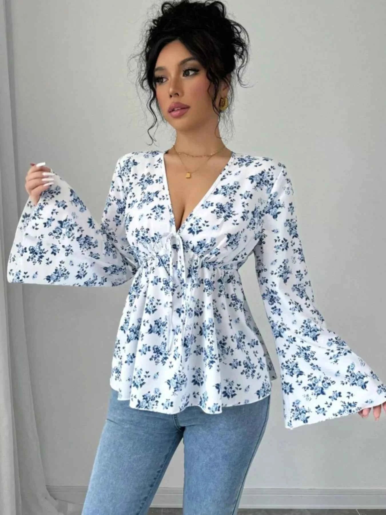Floral Print V-Neck Long Sleeve Blouse