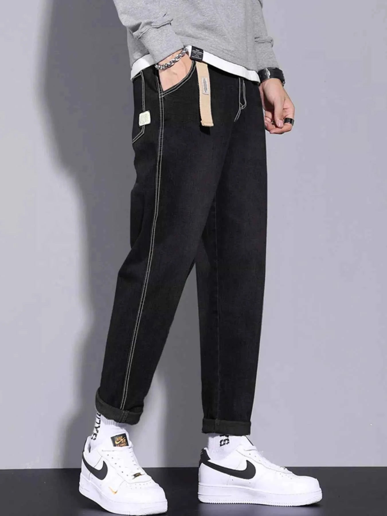 Men's Relaxed Fit Cuffed Jeans