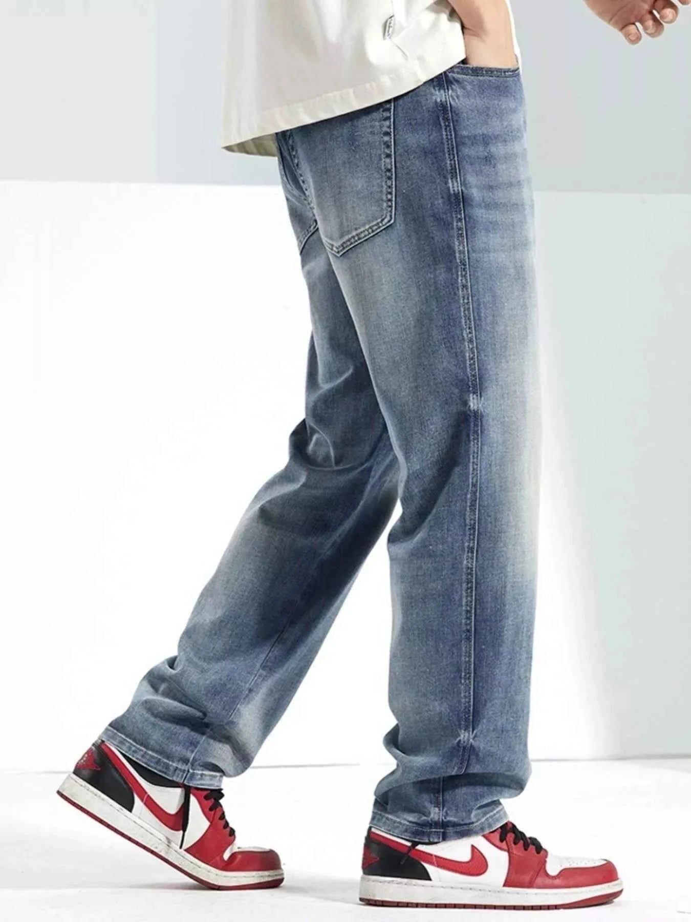 Men's Washed Straight Jeans