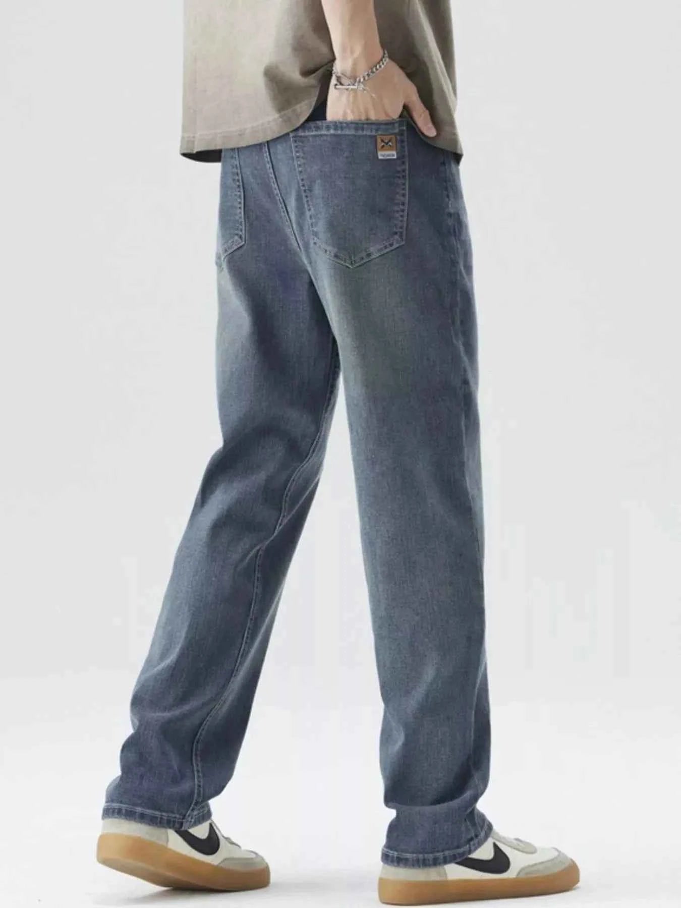 Men's Wide Leg Jeans with Pockets