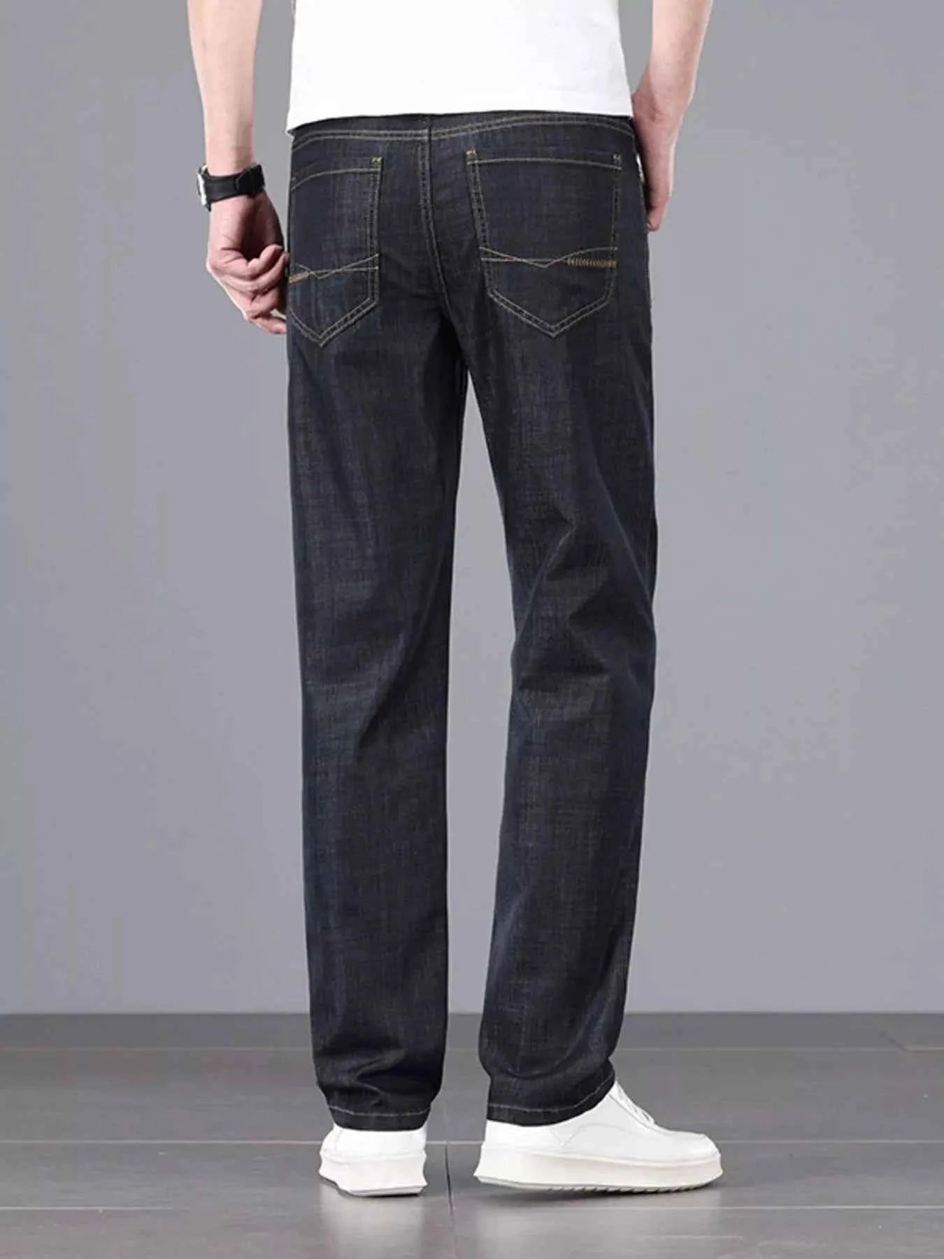 Men's Wash Straight Leg Comfort Jeans