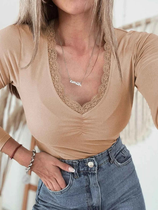 Lace-Trimmed Ruched Detail Long Sleeve T-Shirt