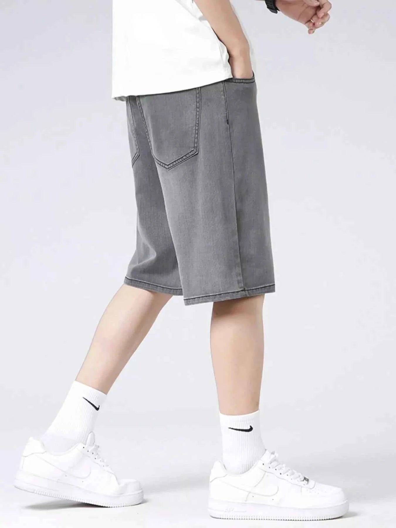 Men's Loose Fit Washed Denim Shorts