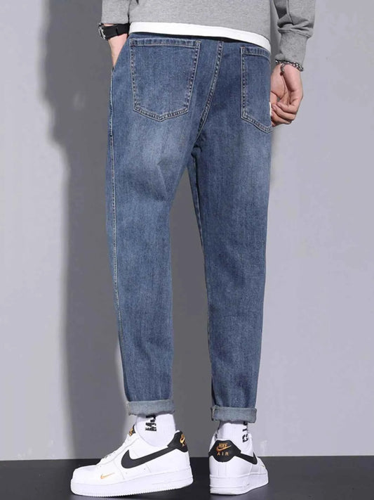 Men's Relaxed Fit Cuffed Jeans