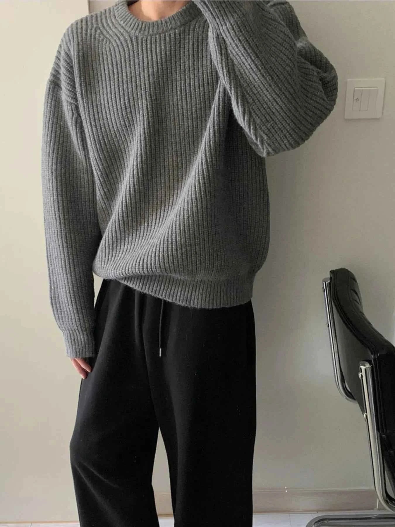 Men's Oversized Ribbed Round Neck Sweater