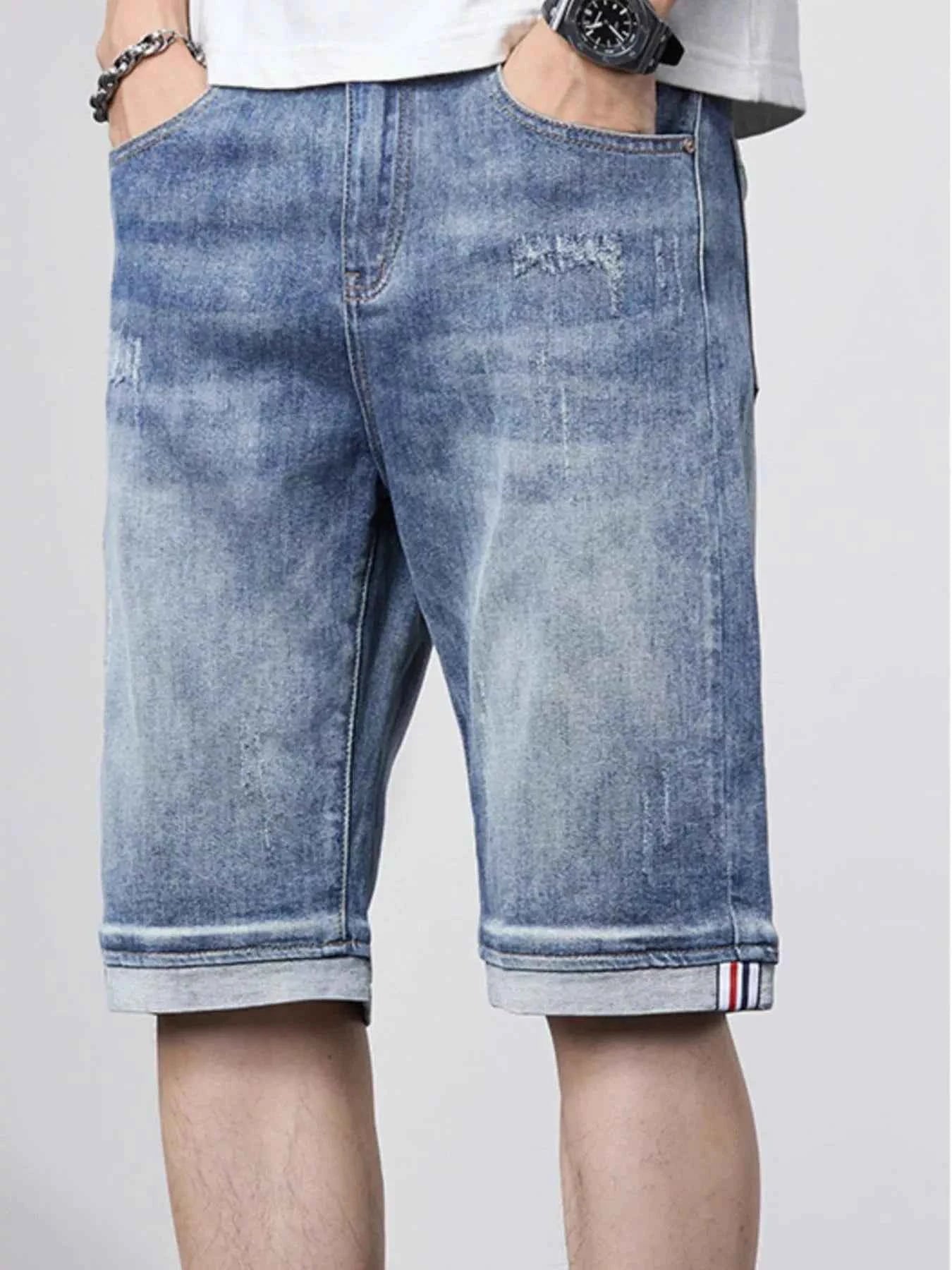 Men's Loose Fit Denim Shorts