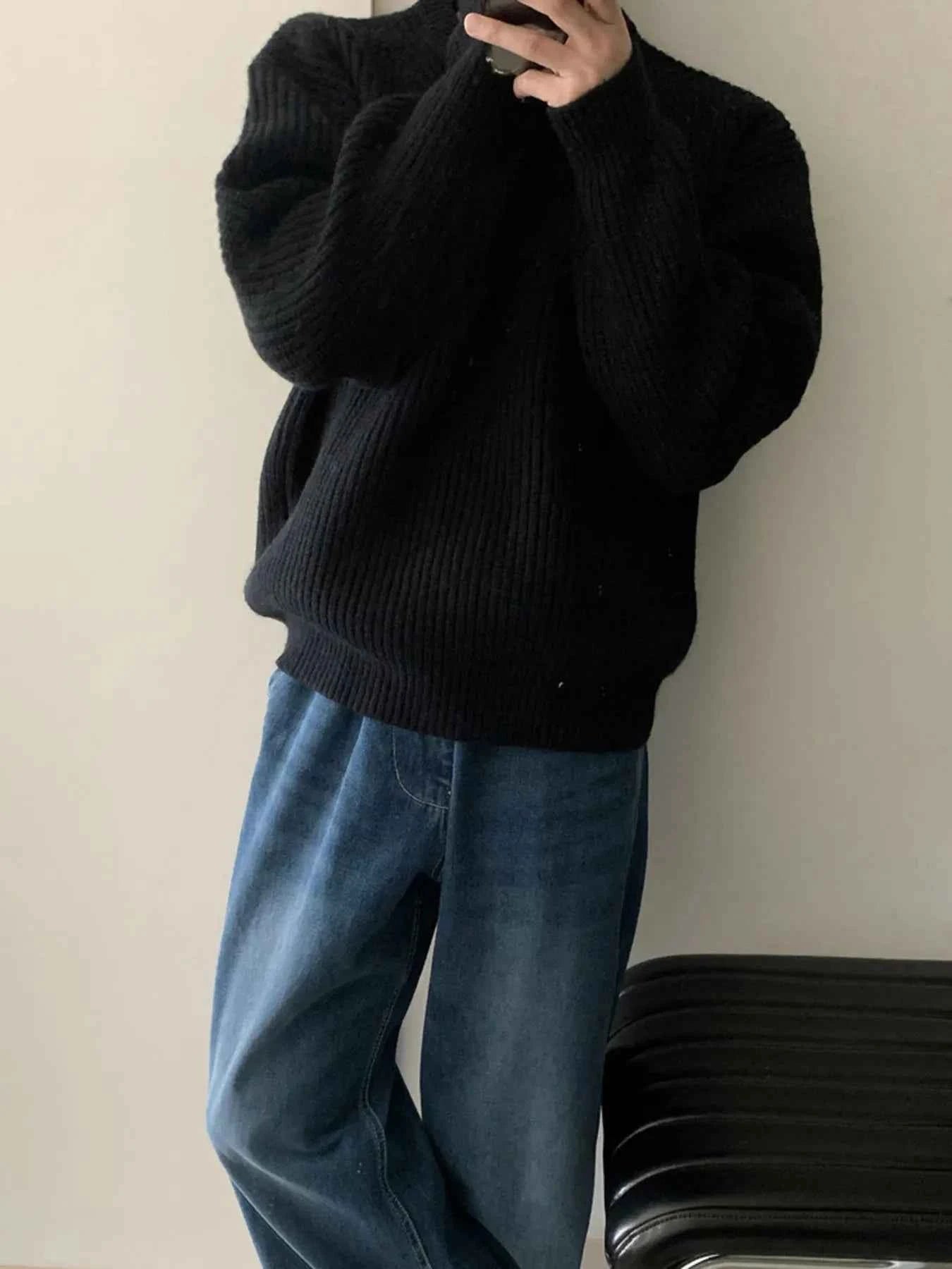 Men's Oversized Ribbed Round Neck Sweater
