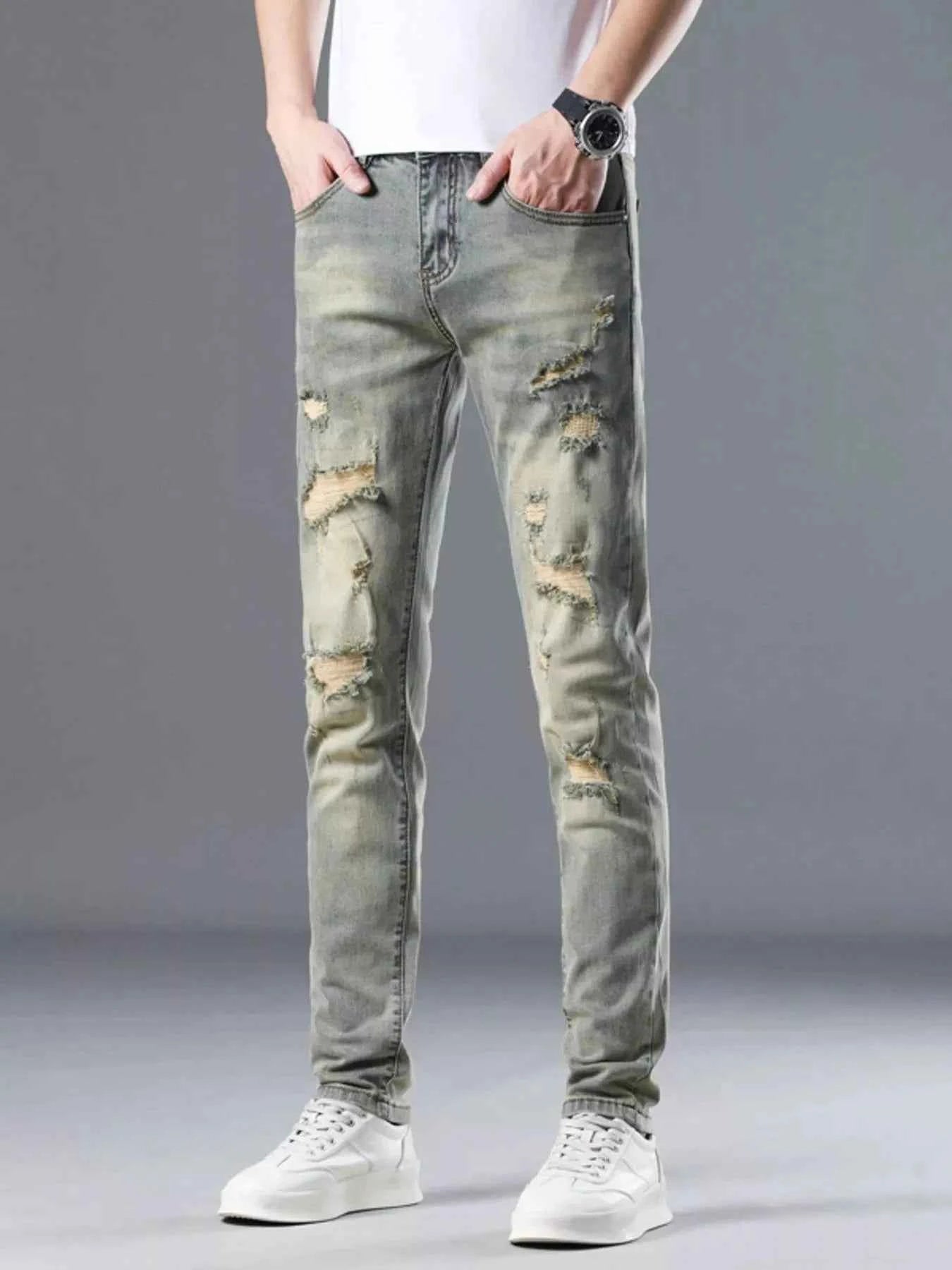 Men's Distressed Slim Fit Jeans