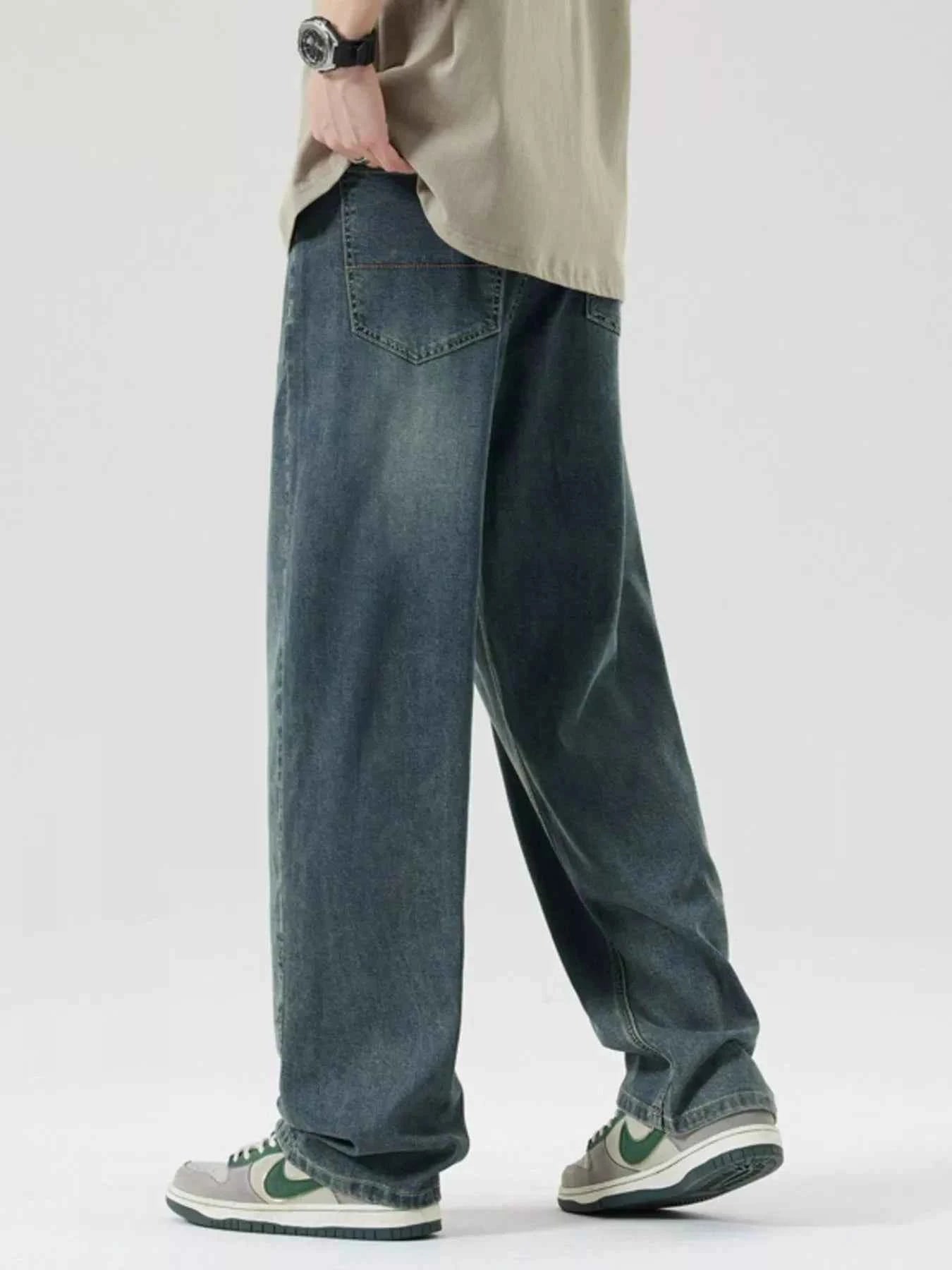 Men's Wide Leg Relaxed Fit Jeans