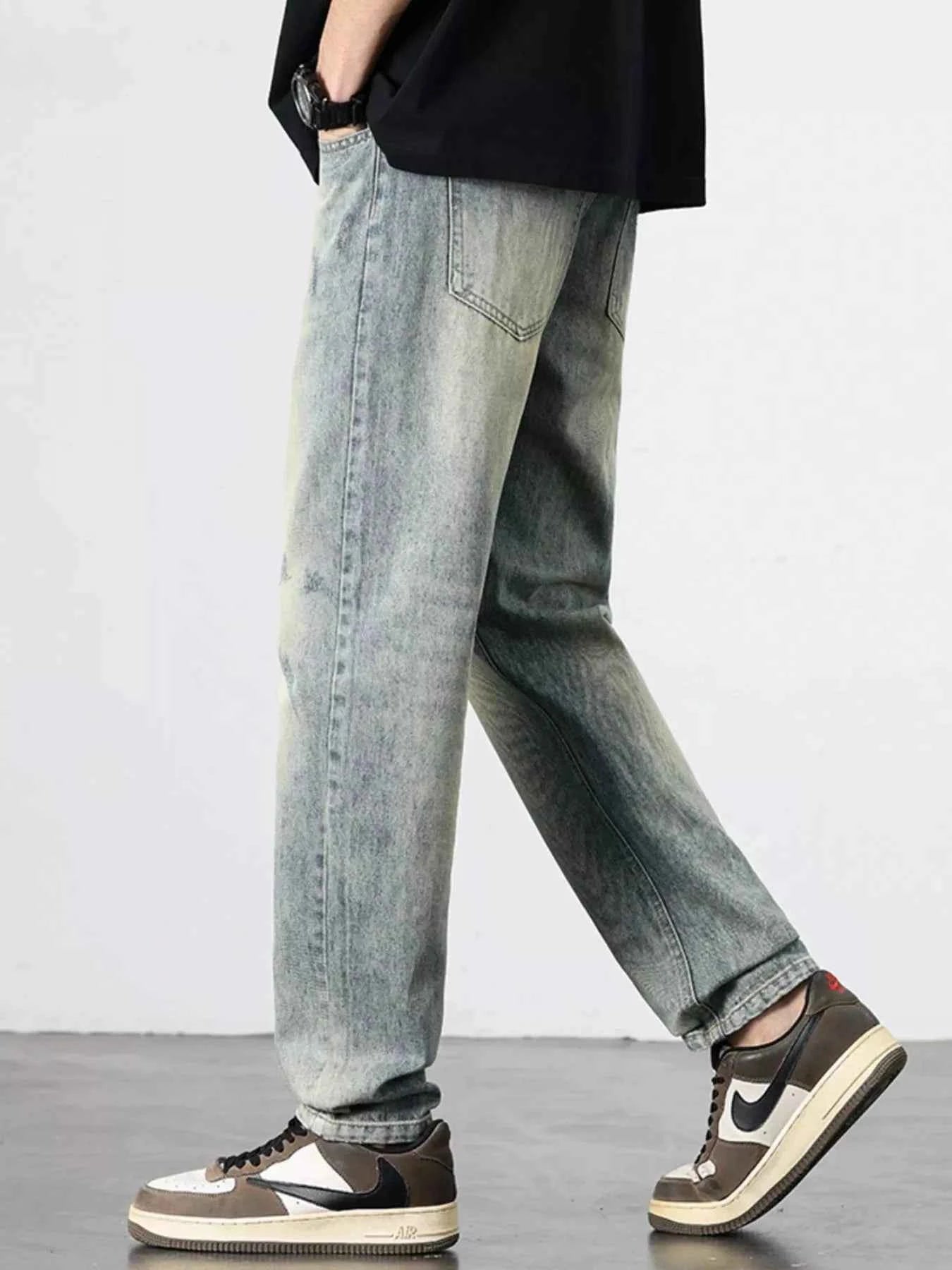 Men's Wide-Leg Relaxed Fit Jeans