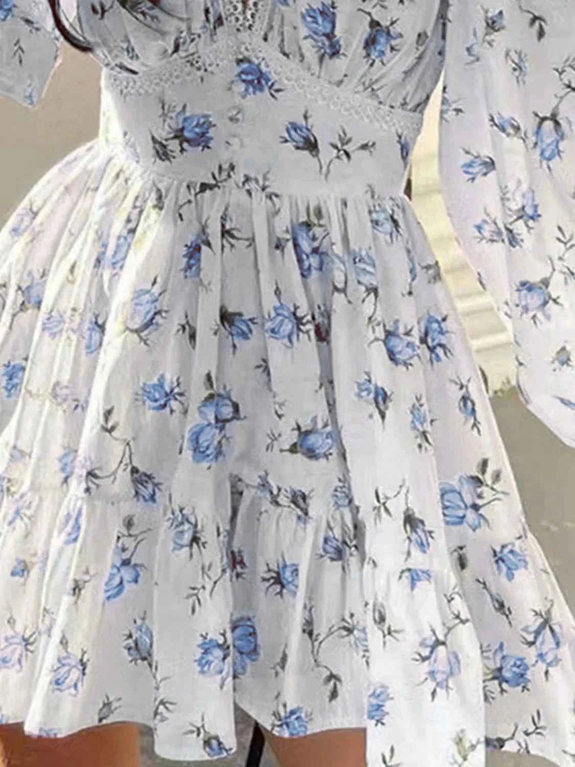 Lace Detail V-Neck Balloon Sleeve Dress