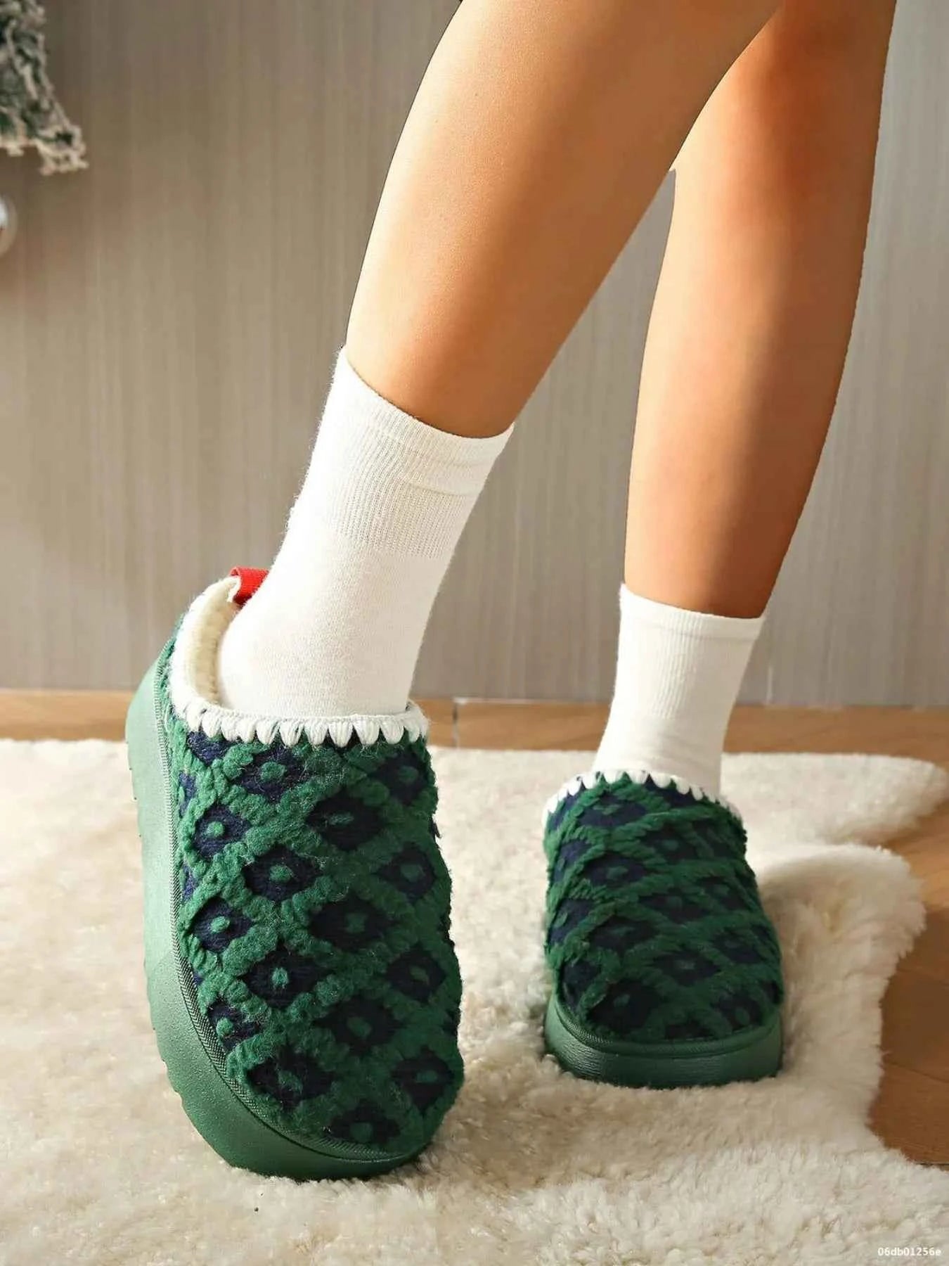 Christmas Holiday Fuzzy Warm Indoor Slippers