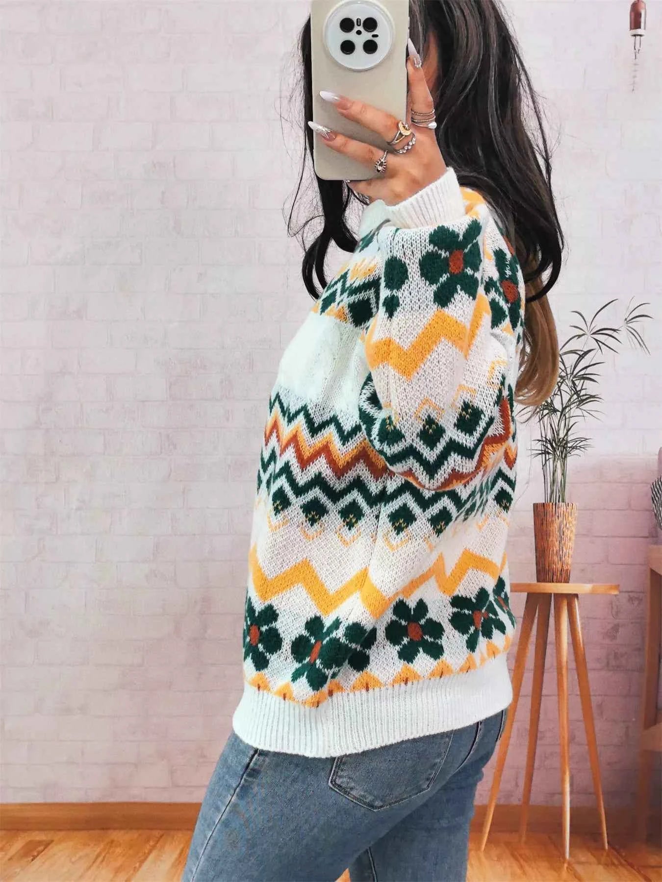 Geometric Round Neck Long Sleeve Sweater