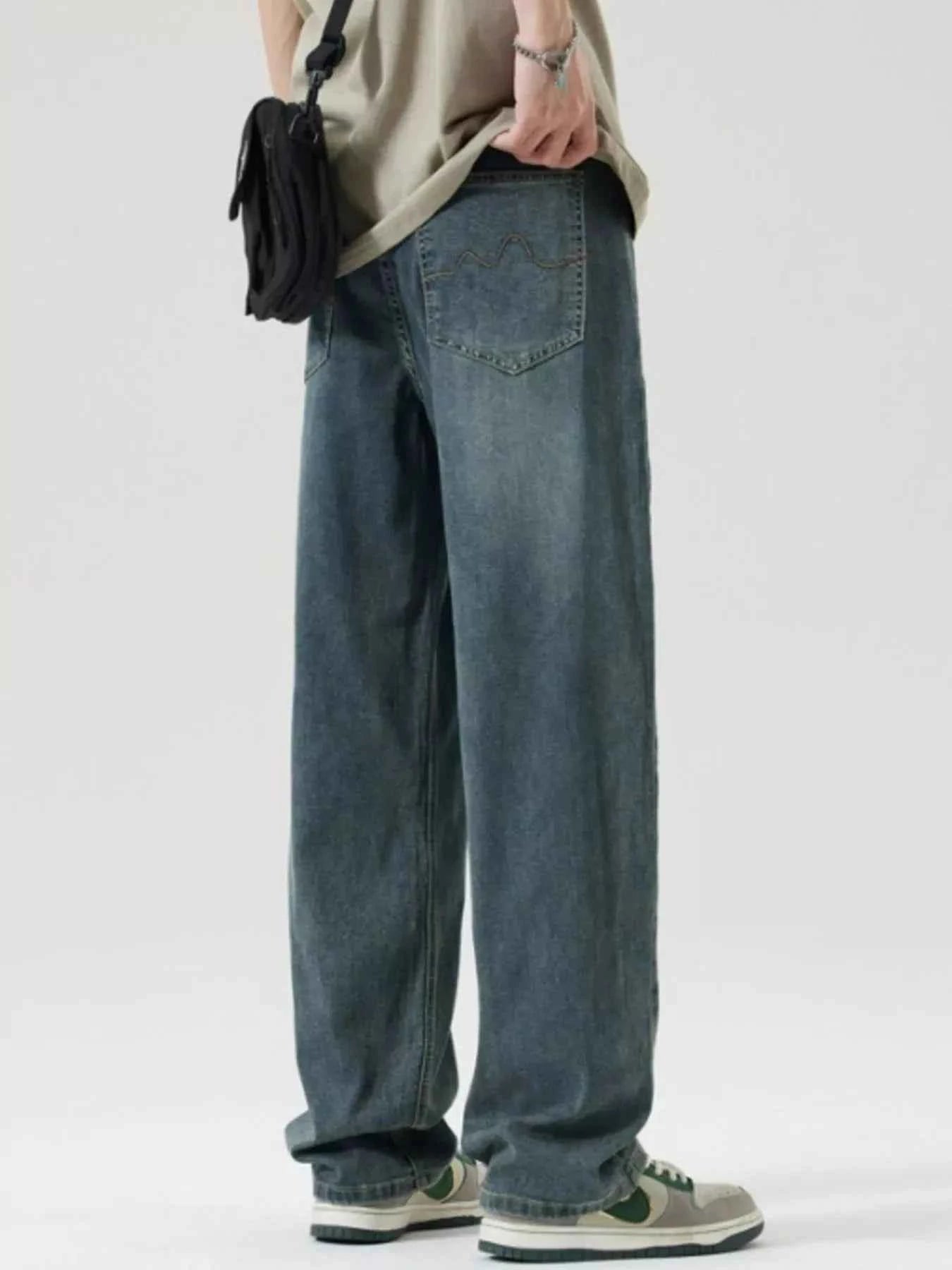Men's Wide Leg Relaxed Fit Jeans