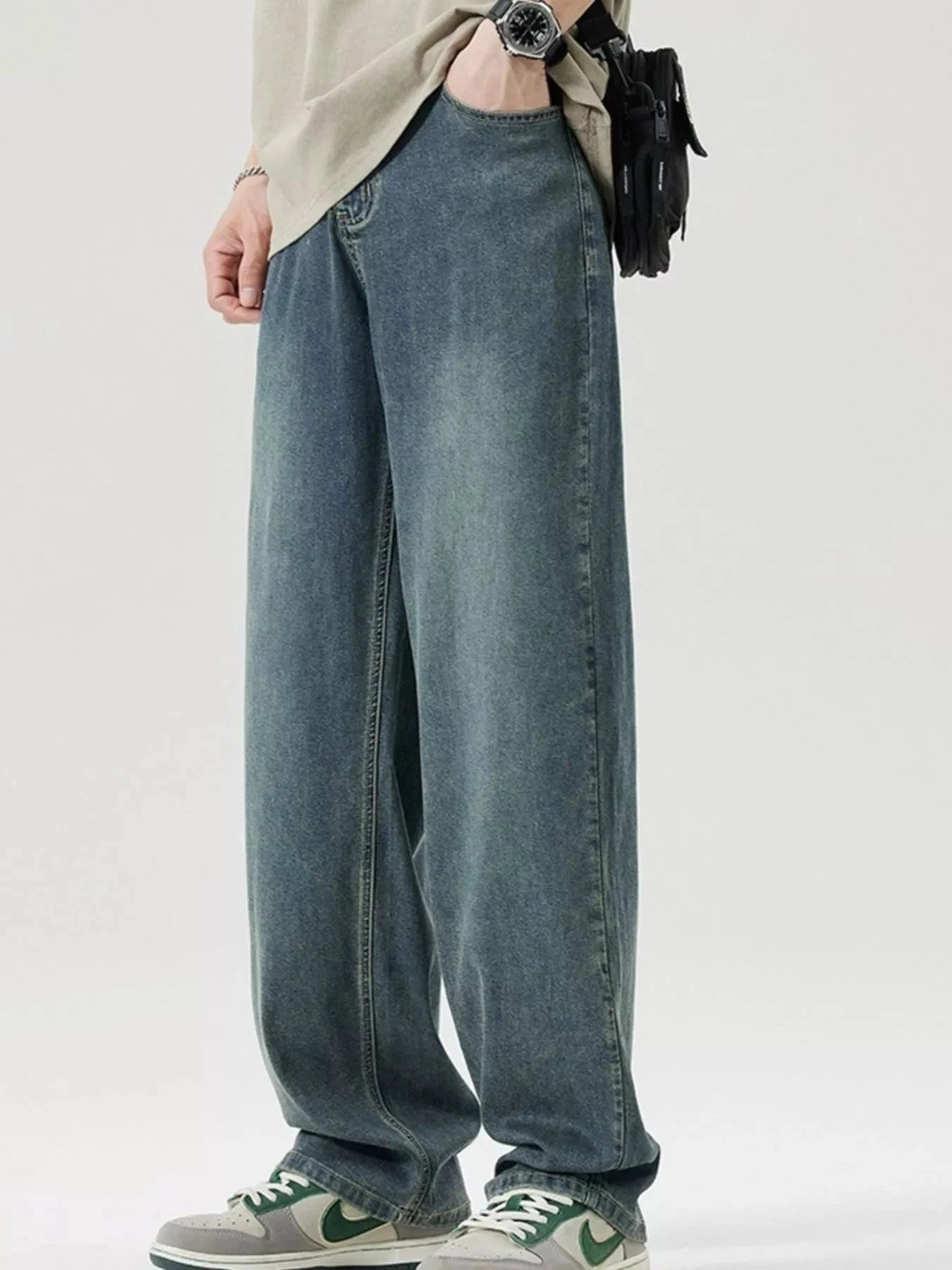 Men's Wide Leg Relaxed Fit Jeans