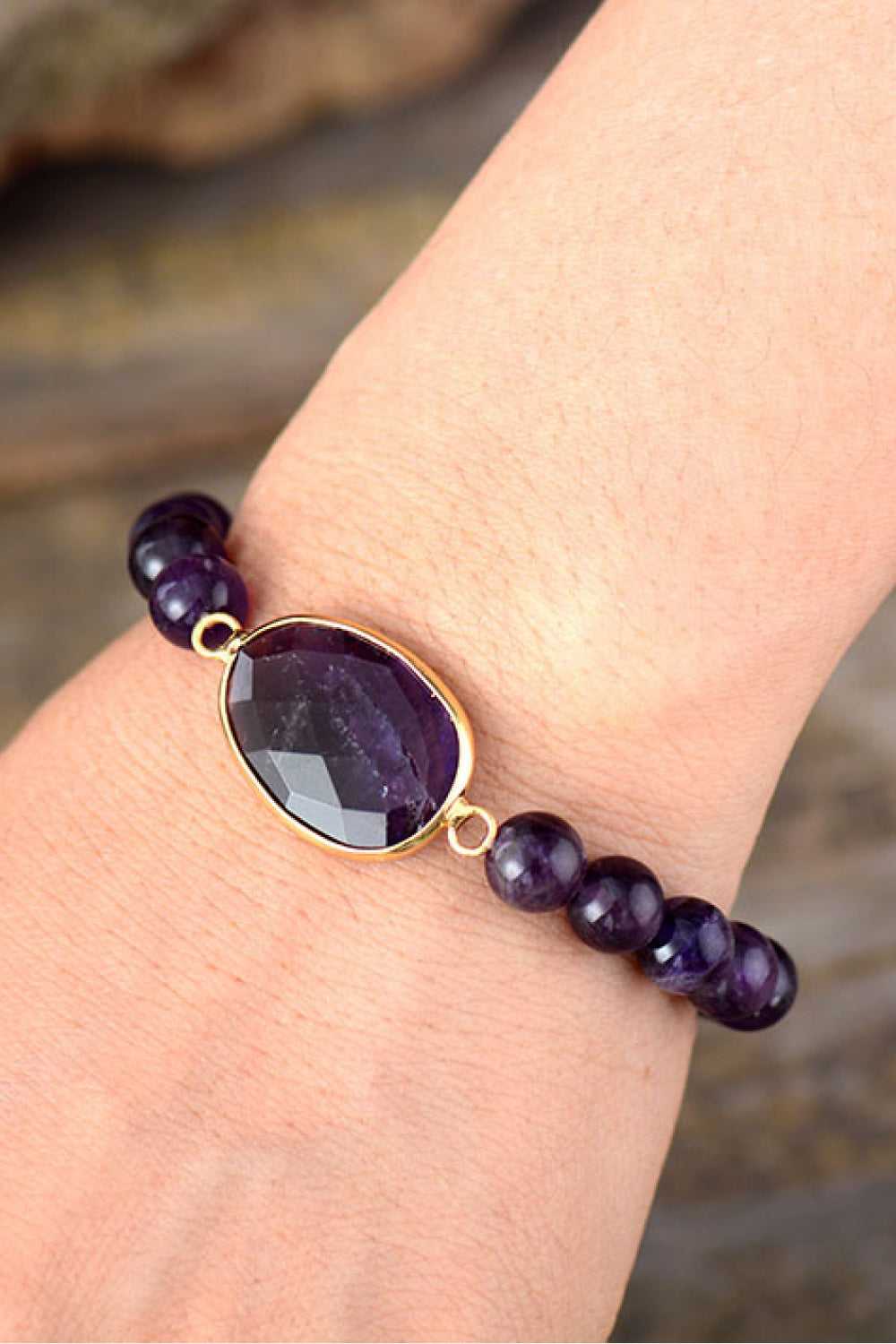 Modern Amethyst Beaded Bracelet: A Timeless Touch of Elegance and Energy