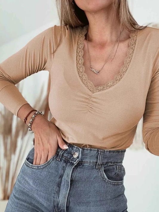 Lace-Trimmed Ruched Detail Long Sleeve T-Shirt