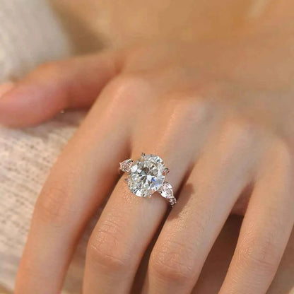 2 Carat 925 Sterling Silver Moissanite Oval Ring