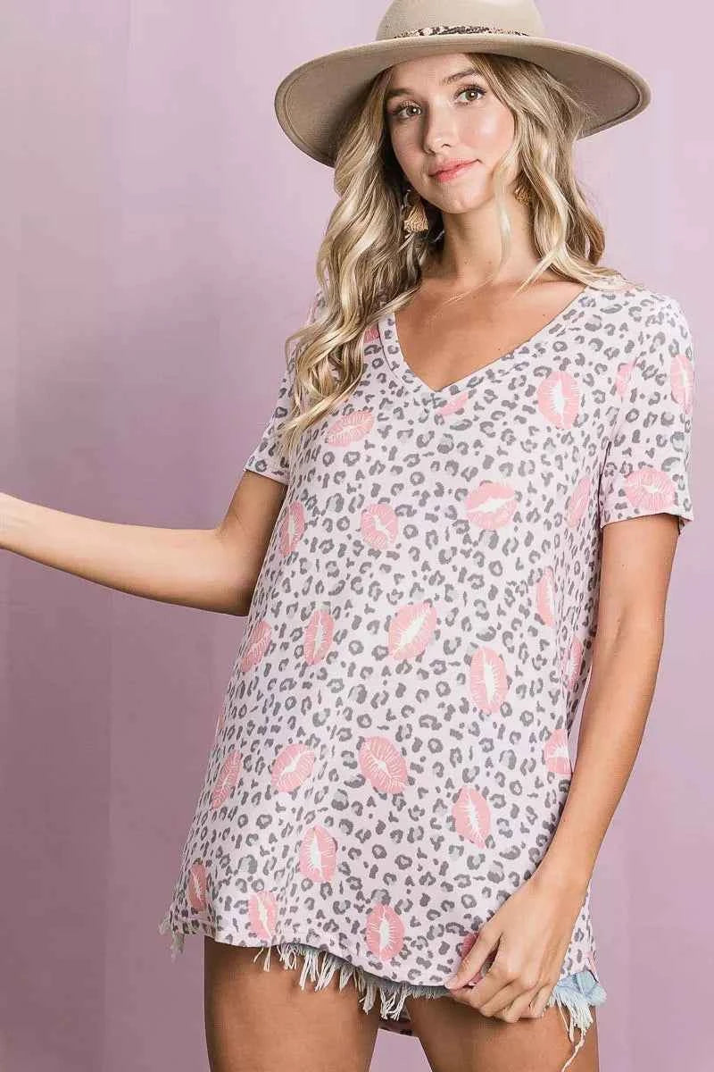 BiBi Leopard Lips Print Top V Neck Top