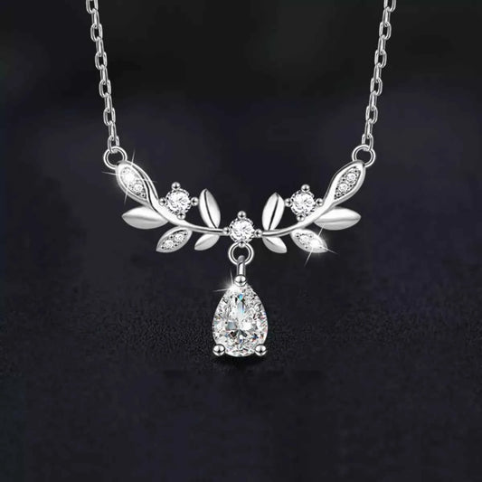 925 Sterling Silver Moissanite Leaf Necklace