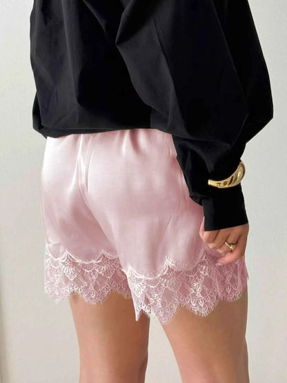 Lace Trim Elastic Waist Shorts