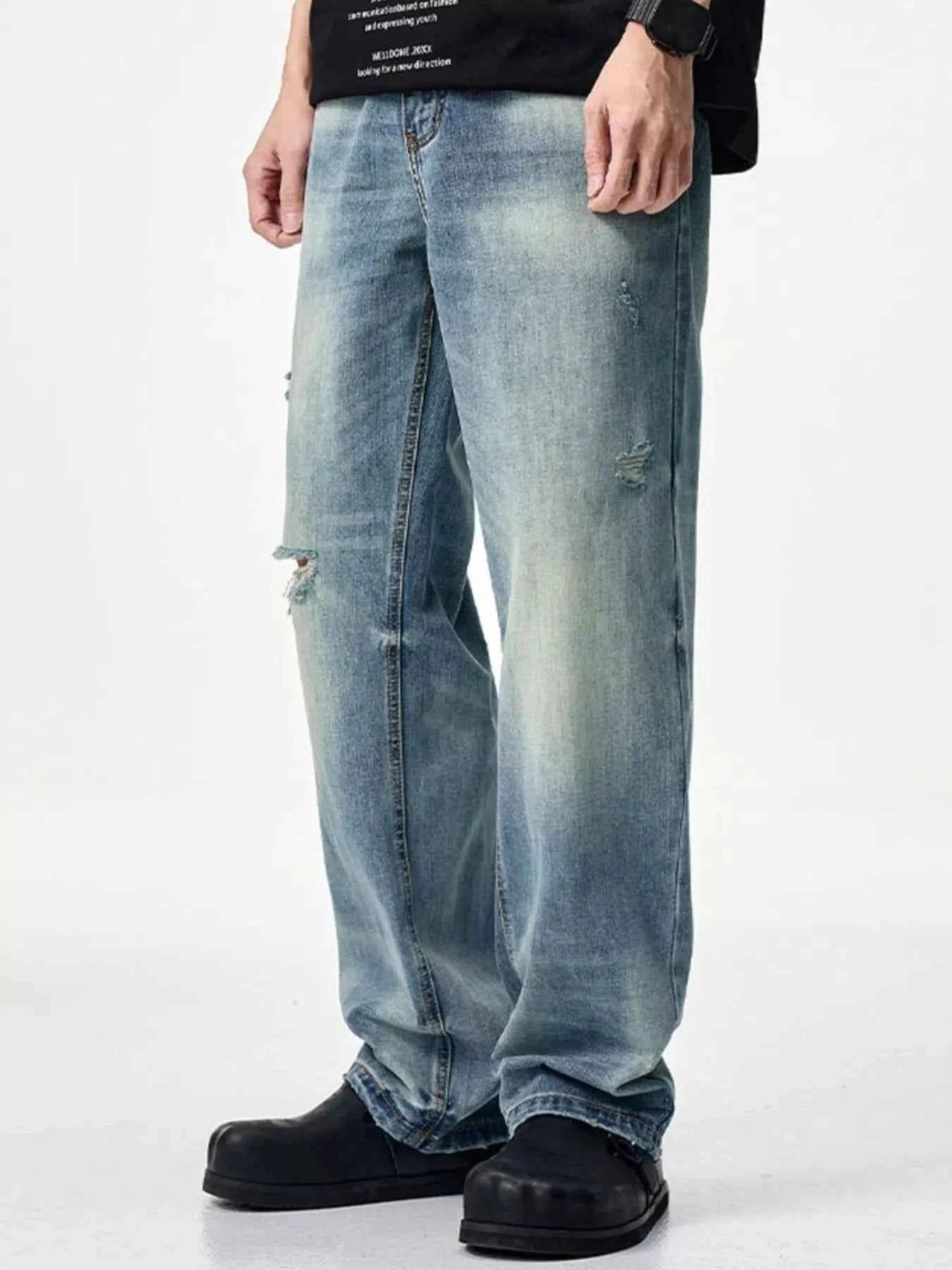 Men's Distressed Relaxed Fit Jeans