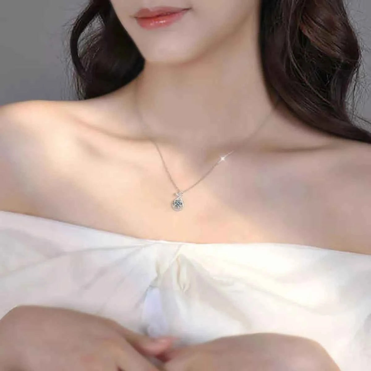 1 Carat Moissanite Pendant Necklace