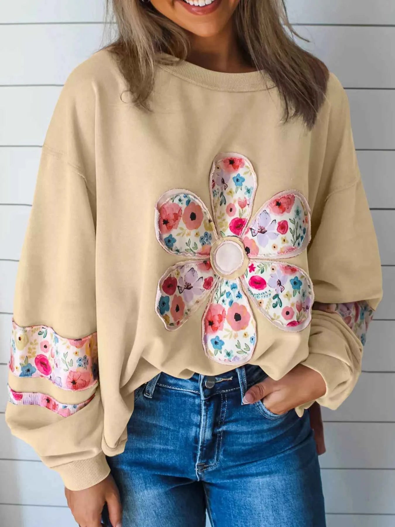 Plus Size Floral Applique Drop Shoulder Sweatshirt