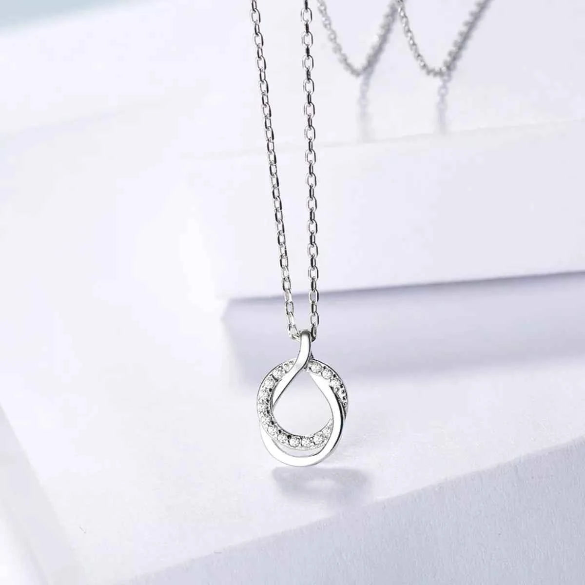 925 Sterling Silver Zircon Pendant Necklace