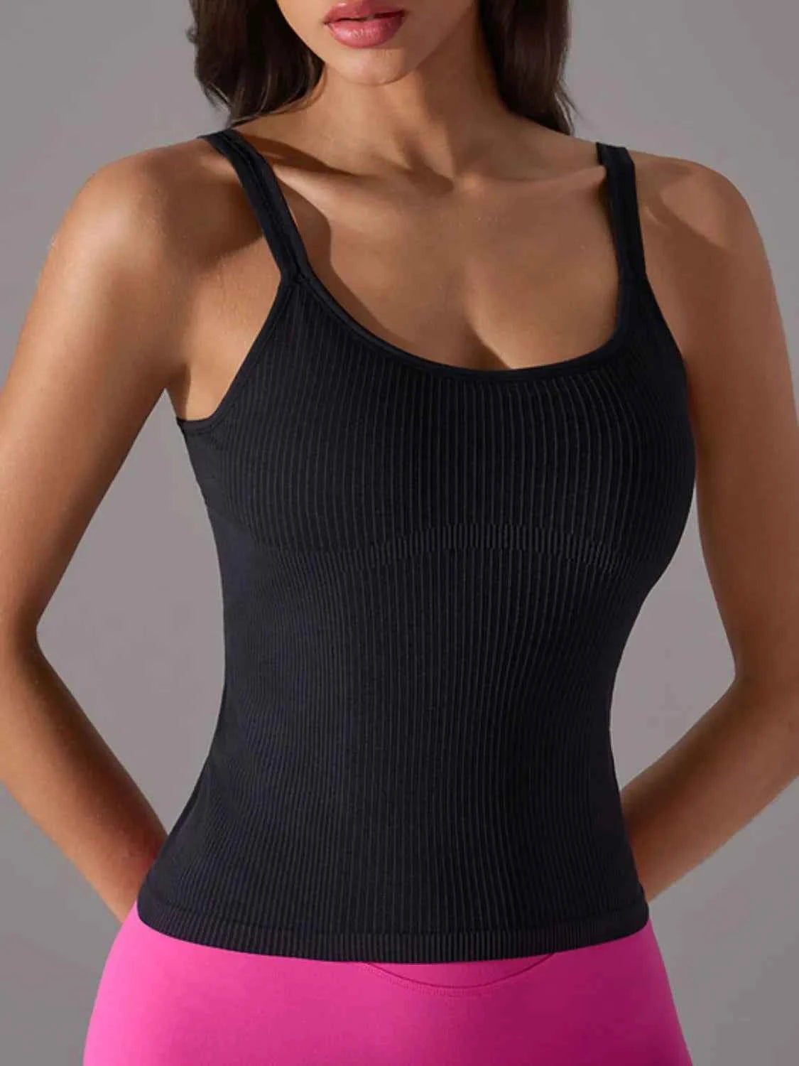 Scoop Neck Active Tank with Detachable Chest Pads