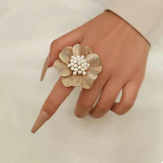 18K Gold-Plated Pearl Flower Ring