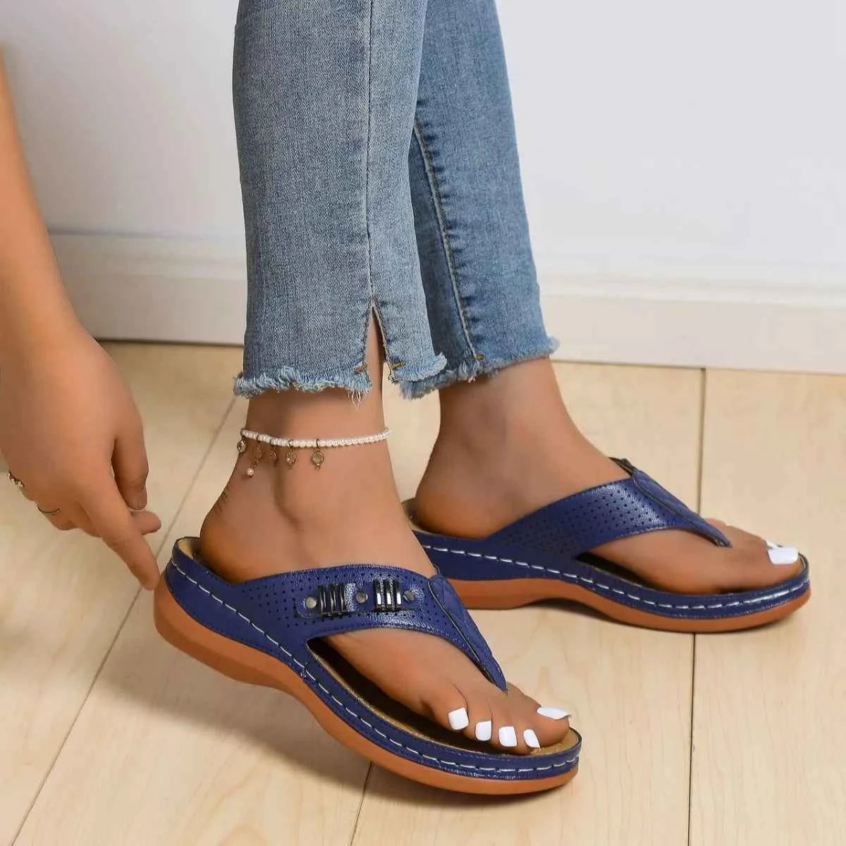 Toe Post Wedge Sandals