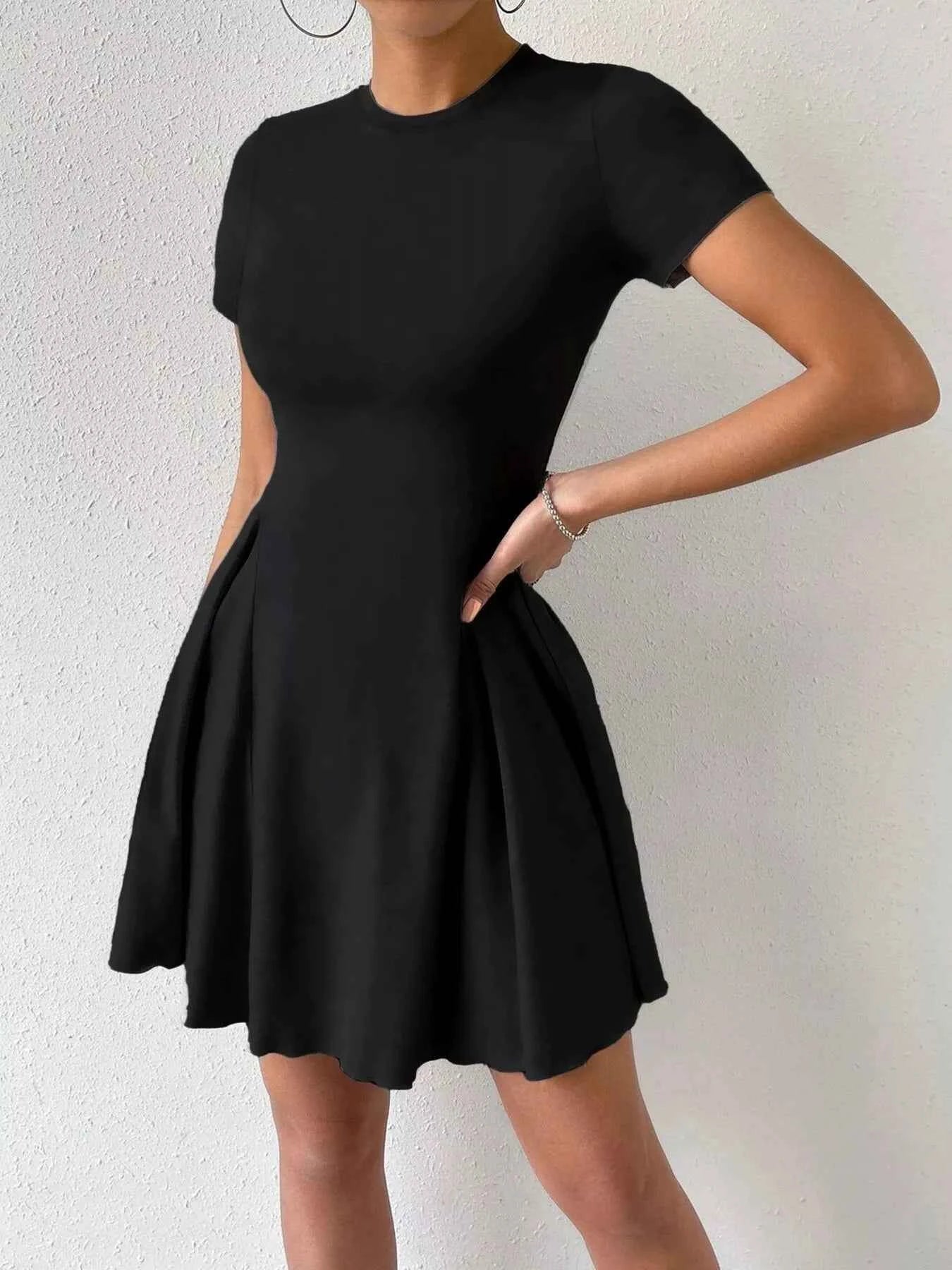 Round Neck Short Sleeve Mini Dress