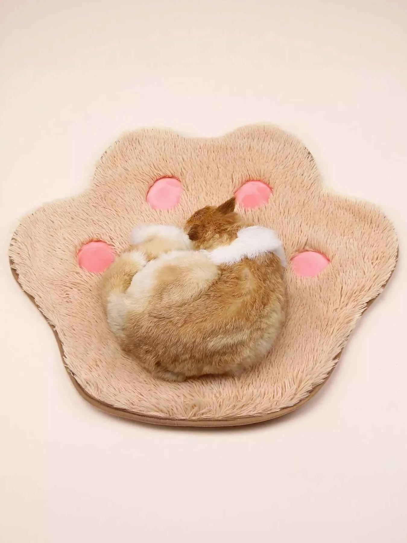 Cute Paw Shape Plush Pet Mat