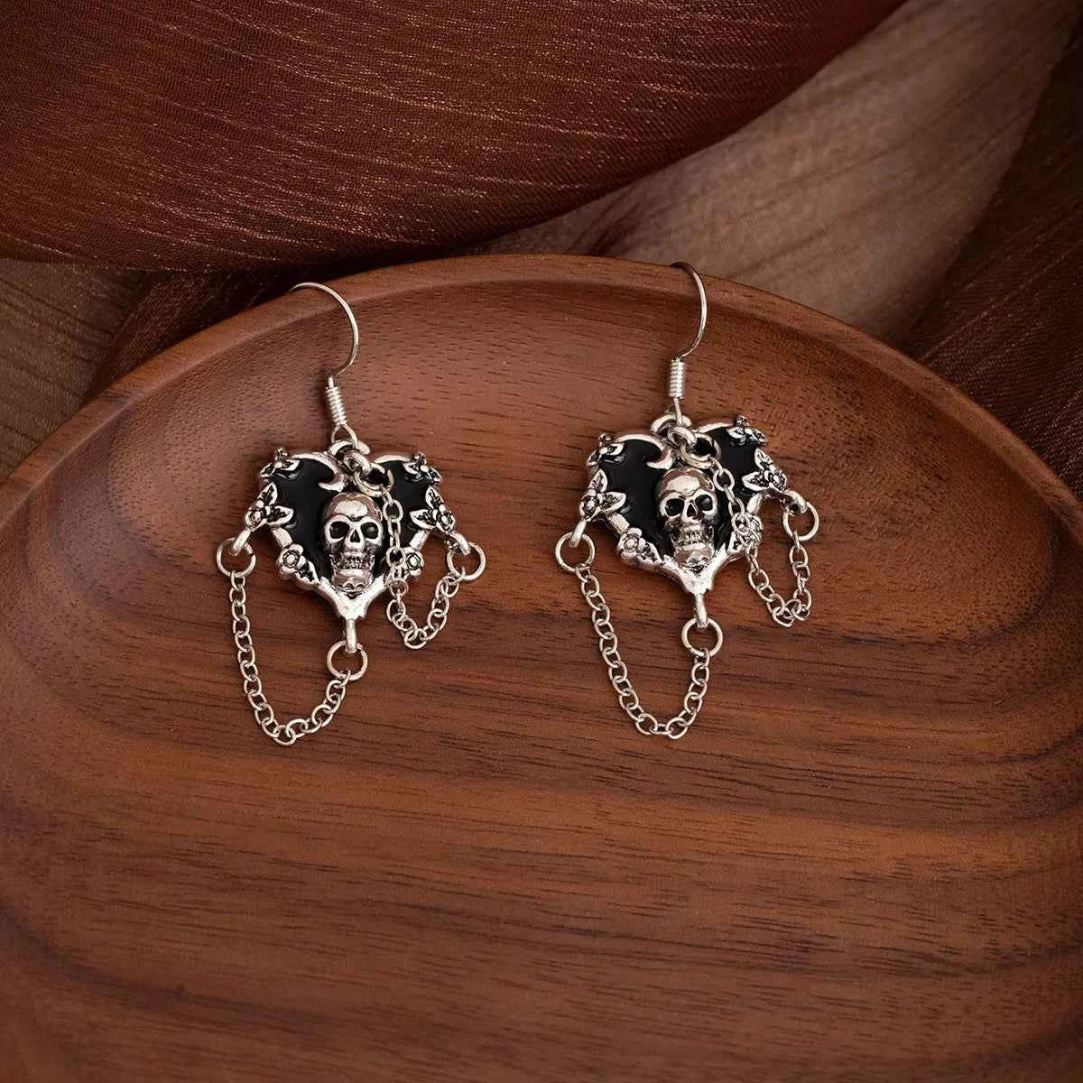 Halloween Alloy Heart Skull Earrings with Chain Detail