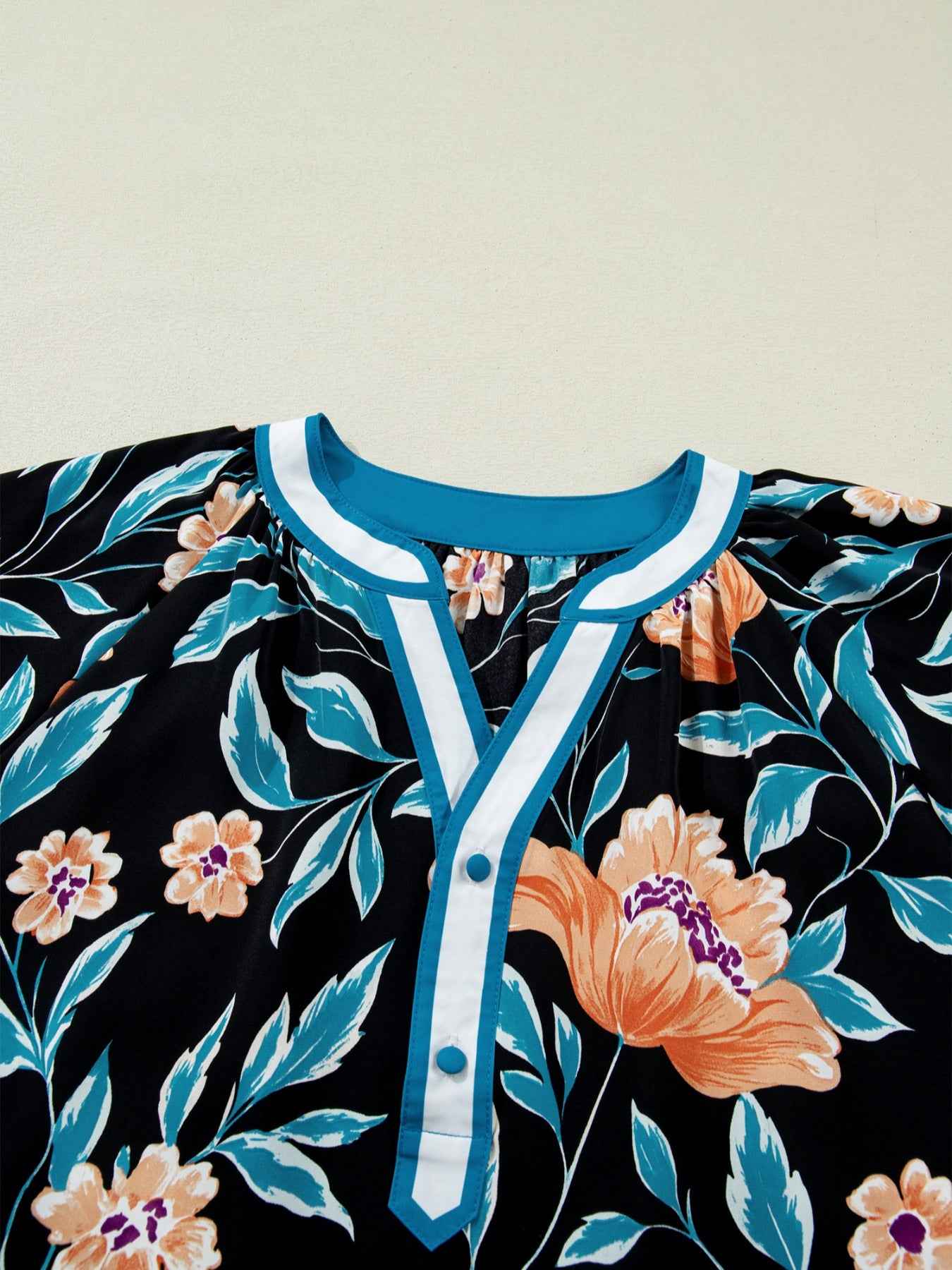 Floral Short Bubble Sleeve Buttoned Notched Neck Blouse