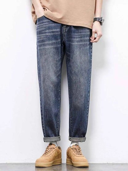 Men‘s Straight Fit Wash Jeans