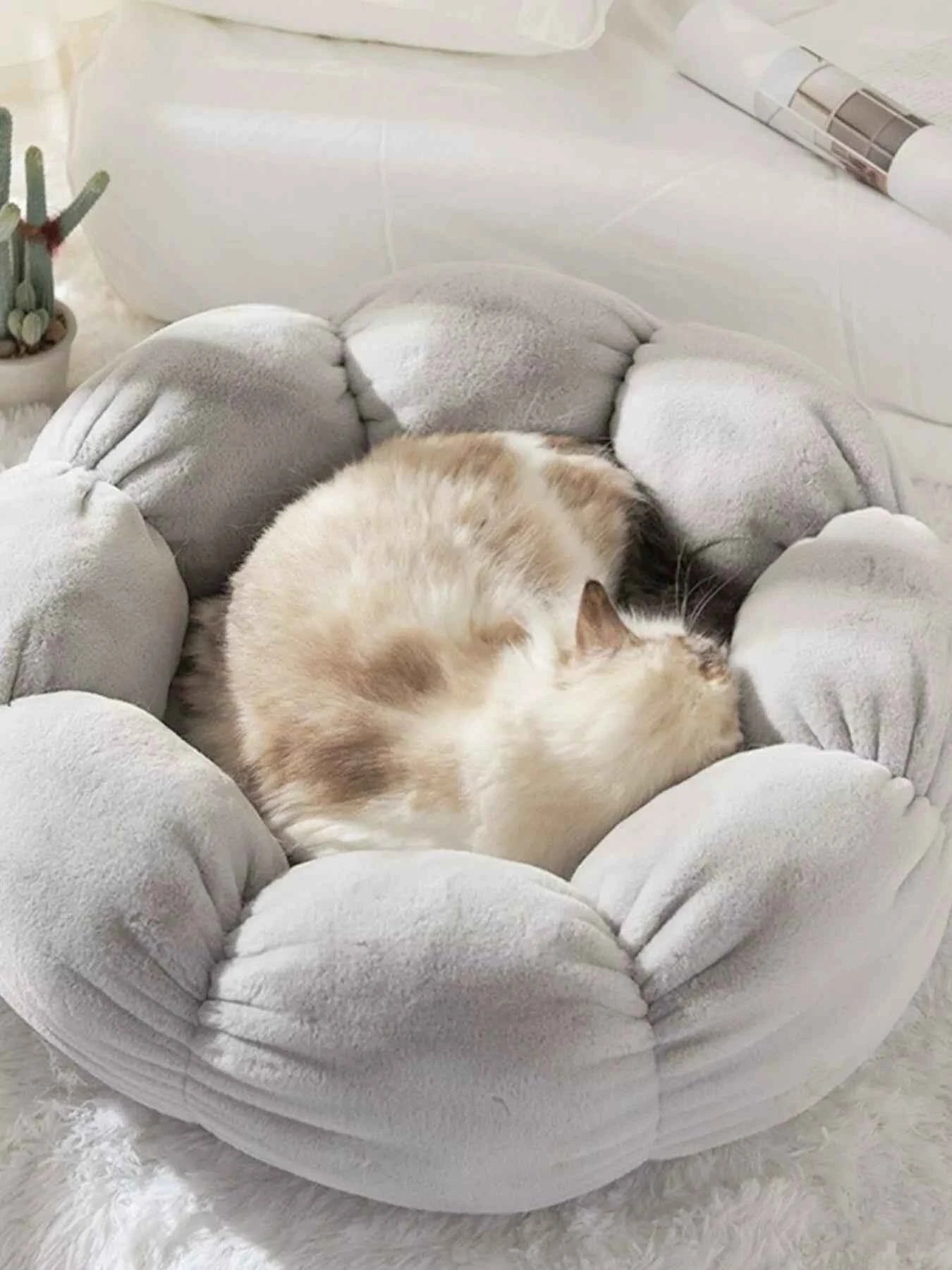 Round Plush Pet Nest with Cloud Pillow