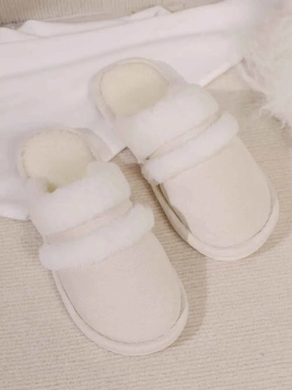 Contrast Faux Fur Round Toe Slippers