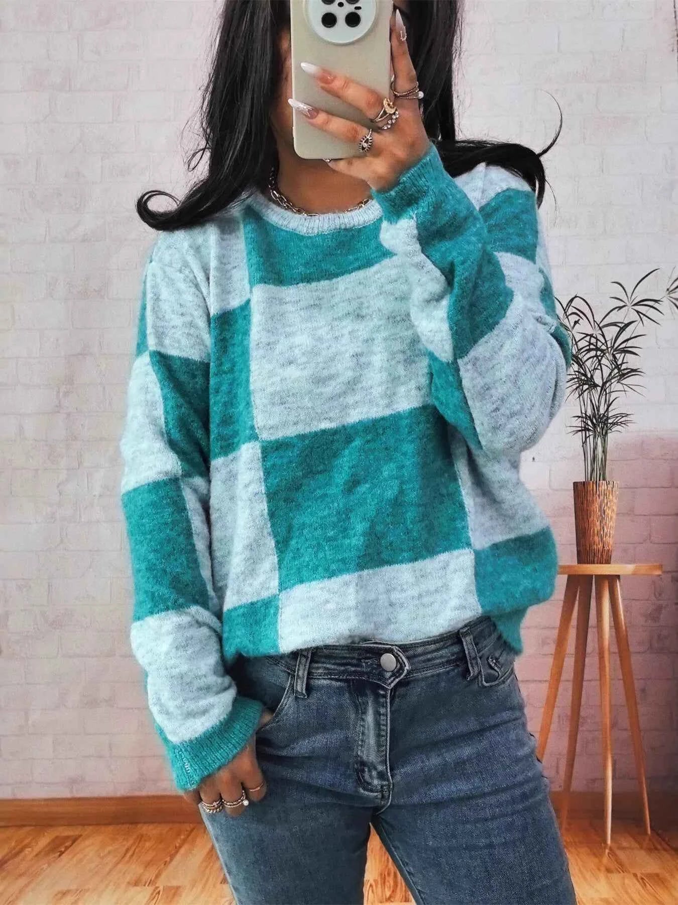 Color Block Round Neck Sweater