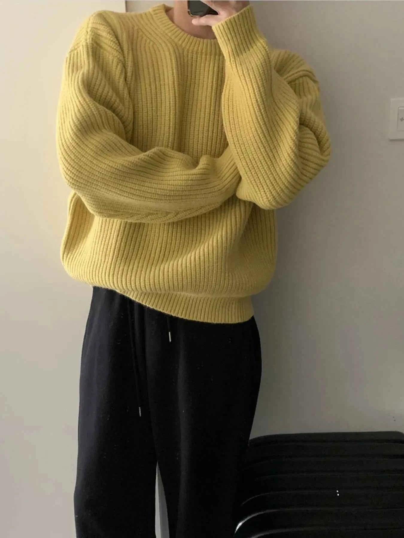 Men's Oversized Ribbed Round Neck Sweater