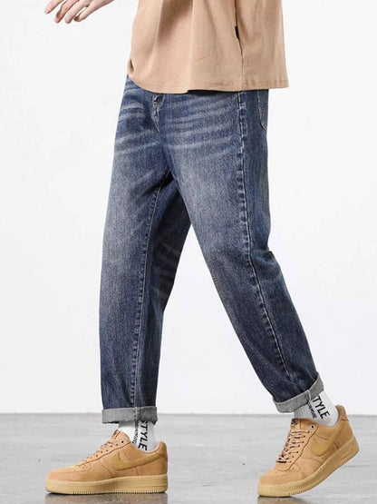 Men‘s Straight Fit Wash Jeans