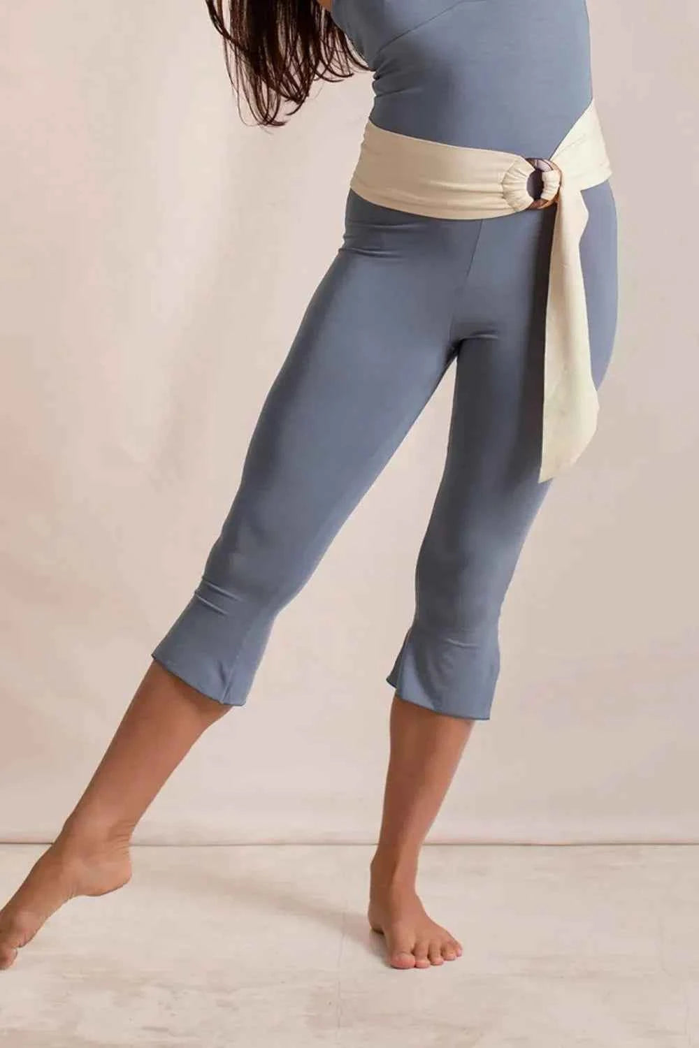 Side Slit Capris Leggings
