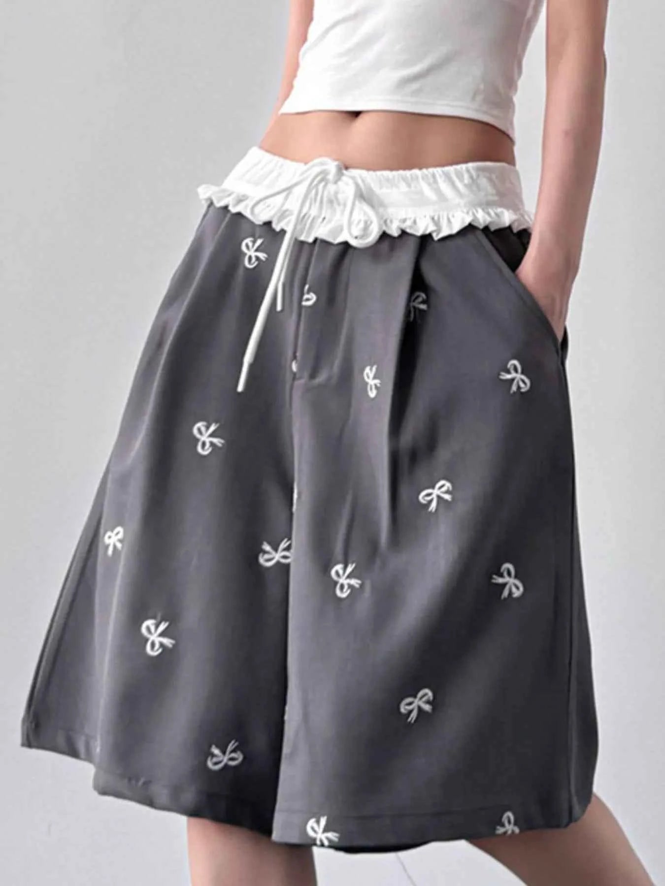 Bow Print Wide Leg Shorts with Contrast Ruffle Waistband